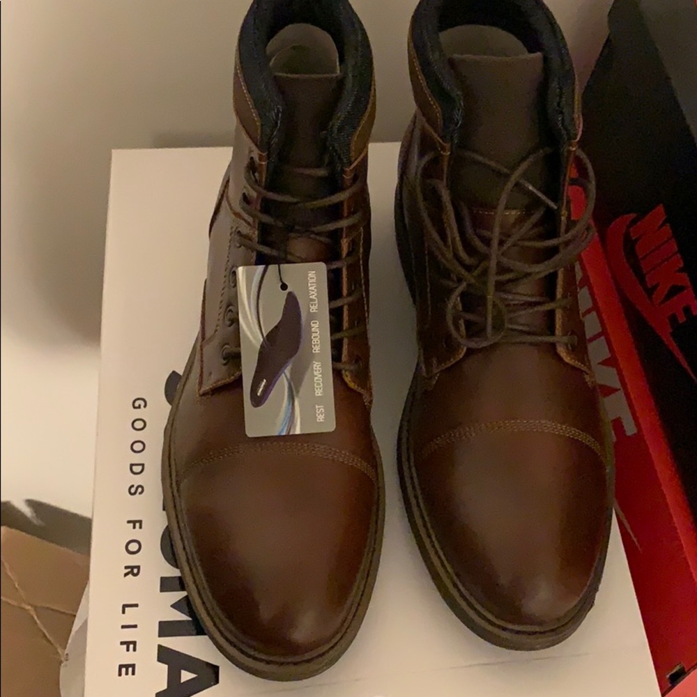 Sonoma boots